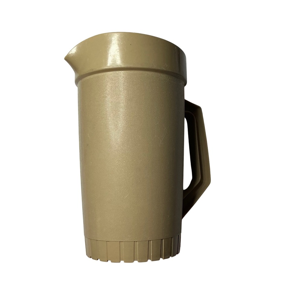 Tupperware Vintage Pitcher Carafe Beige‎ with Lid Made in USA Kitchenware